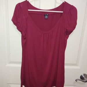 Maurices Short Sleeve V-neck Tee